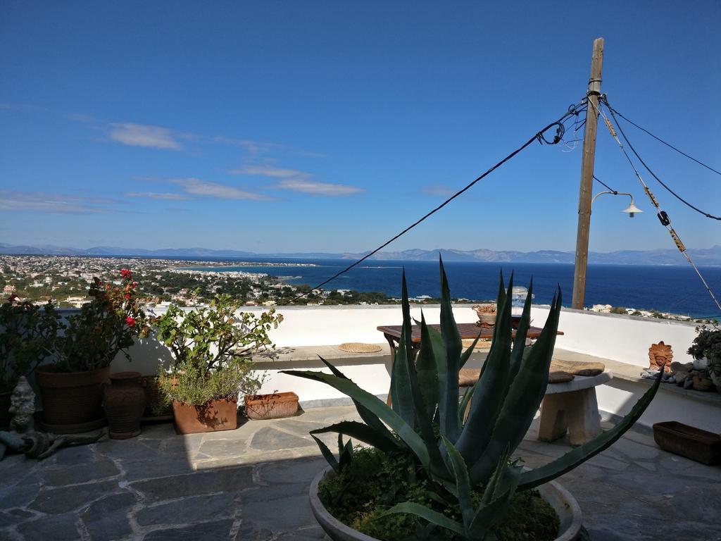 Goddess Artemis Balcony Appartement